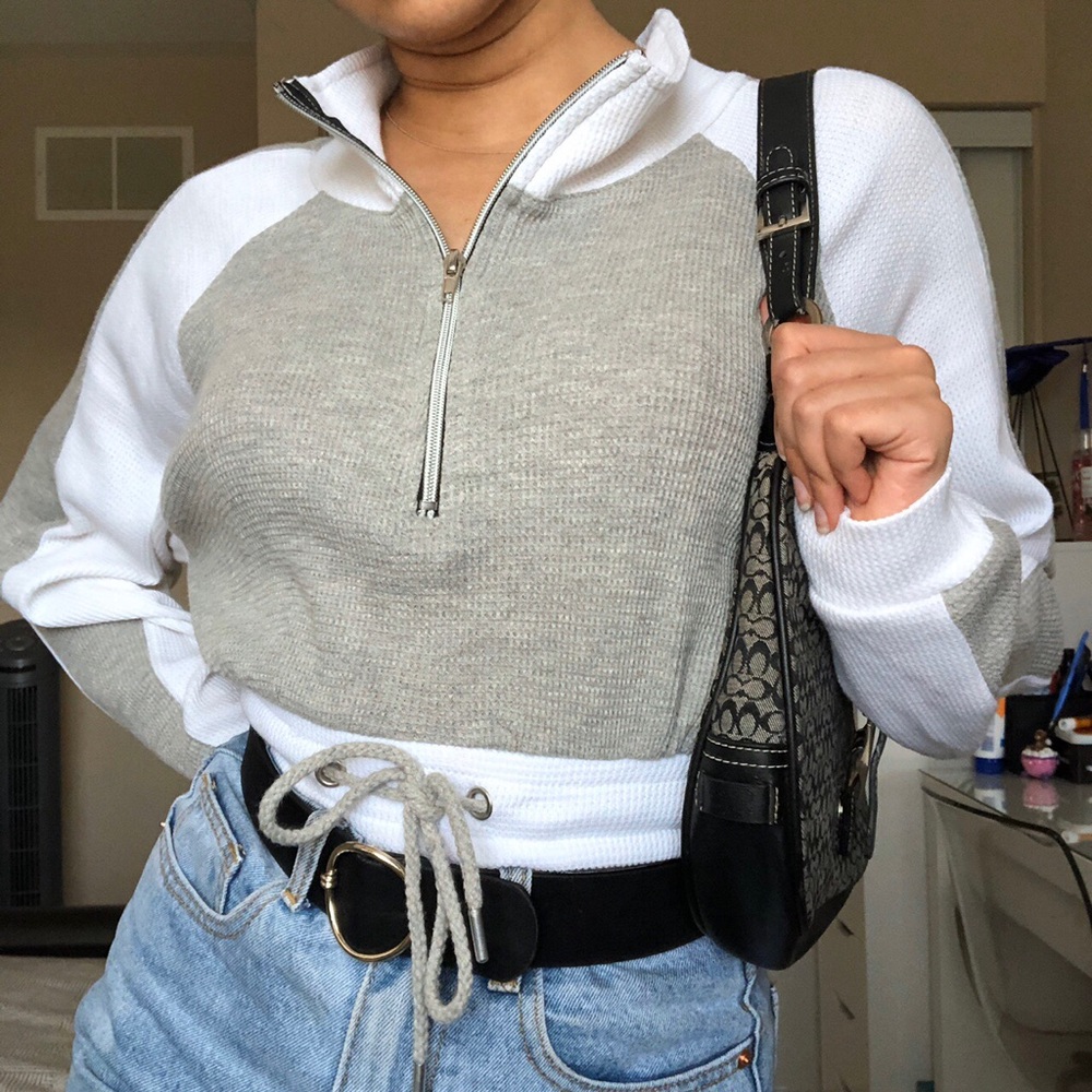 Sweater - Picture 2 of 4